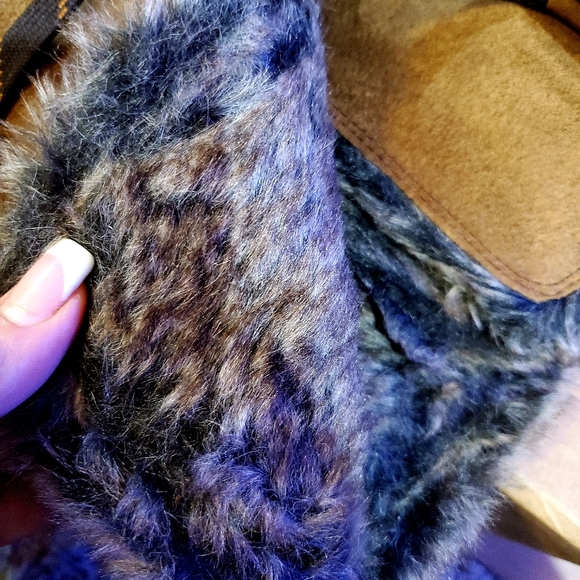 Clark's boots fur lined - Picture 3 of 10